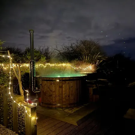 Golf & Family Chill Cottage, Hot-Tub, Beach 10 Min Coleraine Exterior photo