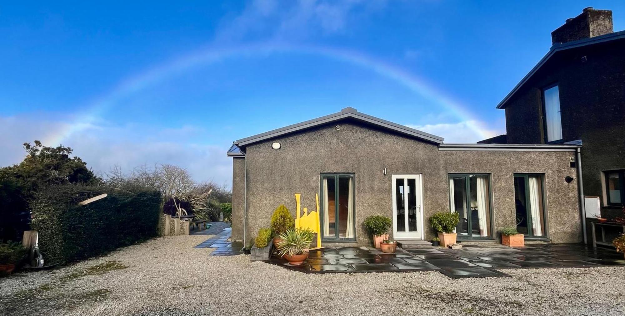 Golf & Family Chill Cottage, Hot-tub, 10 Min Holiday home *