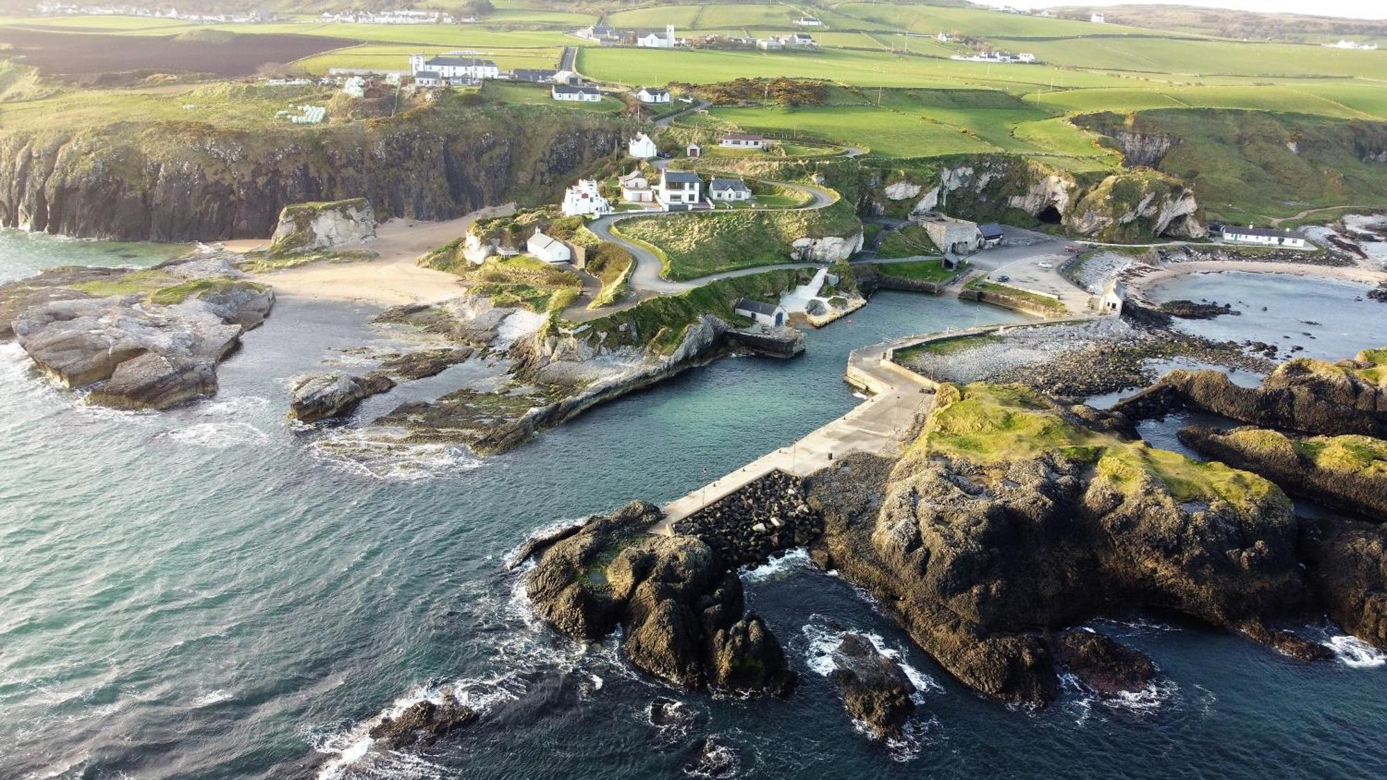 Golf & Family Chill Cottage, Hot-tub, 10 Min Holiday home
