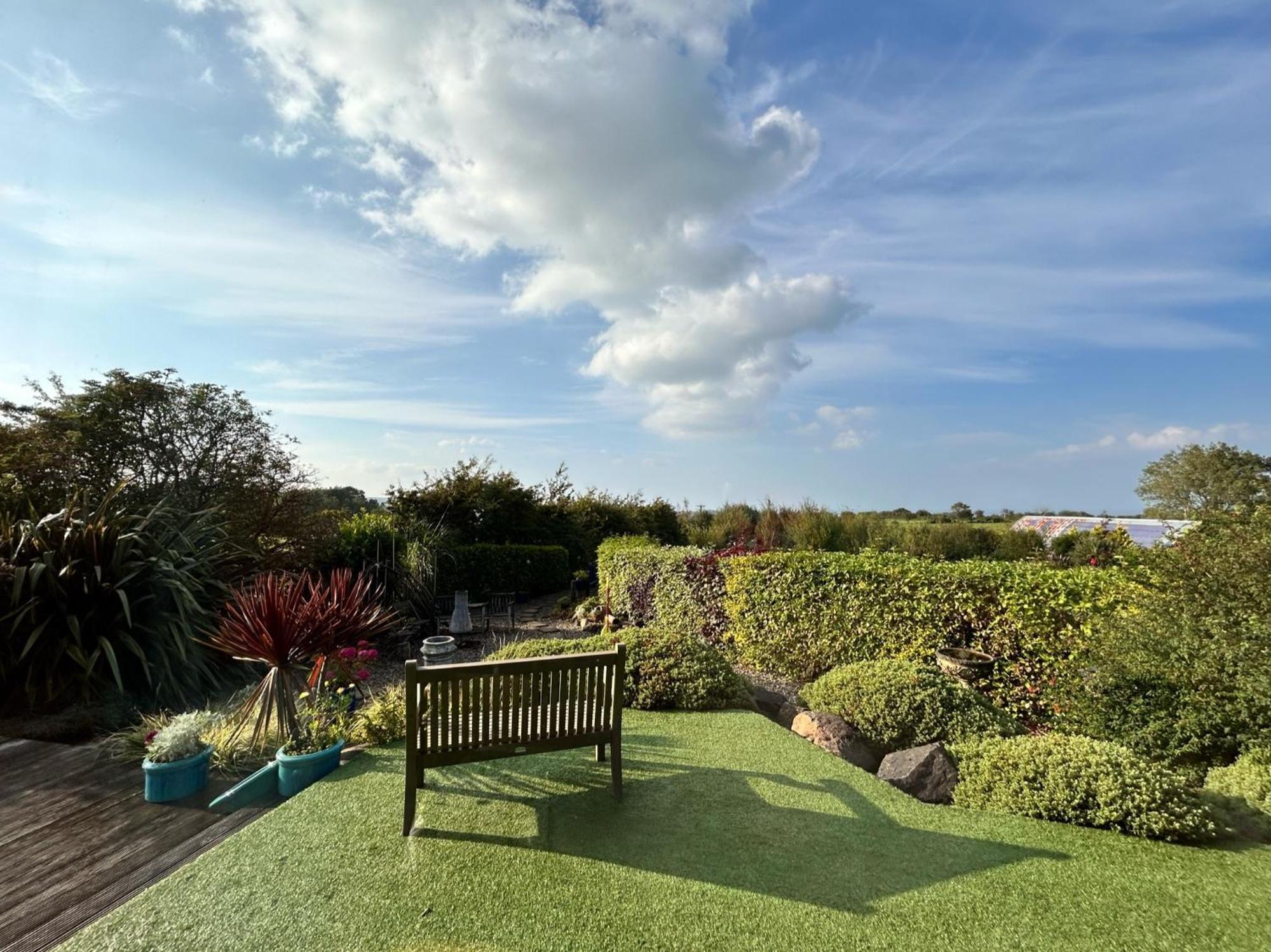 Holiday home Golf & Family Chill Cottage, Hot-tub, 10 Min *
