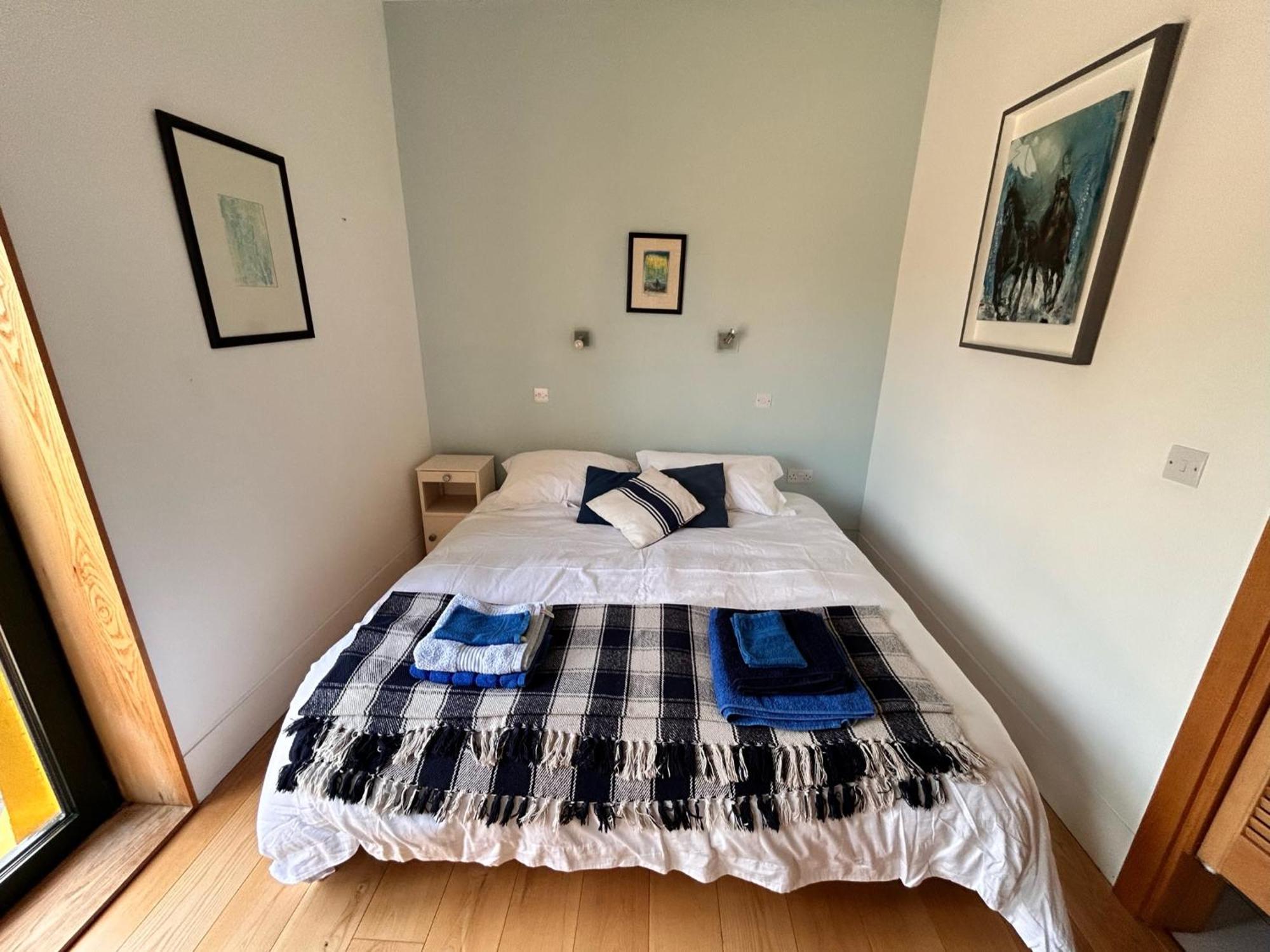 Golf & Family Chill Cottage, Hot-tub, 10 Min Holiday home