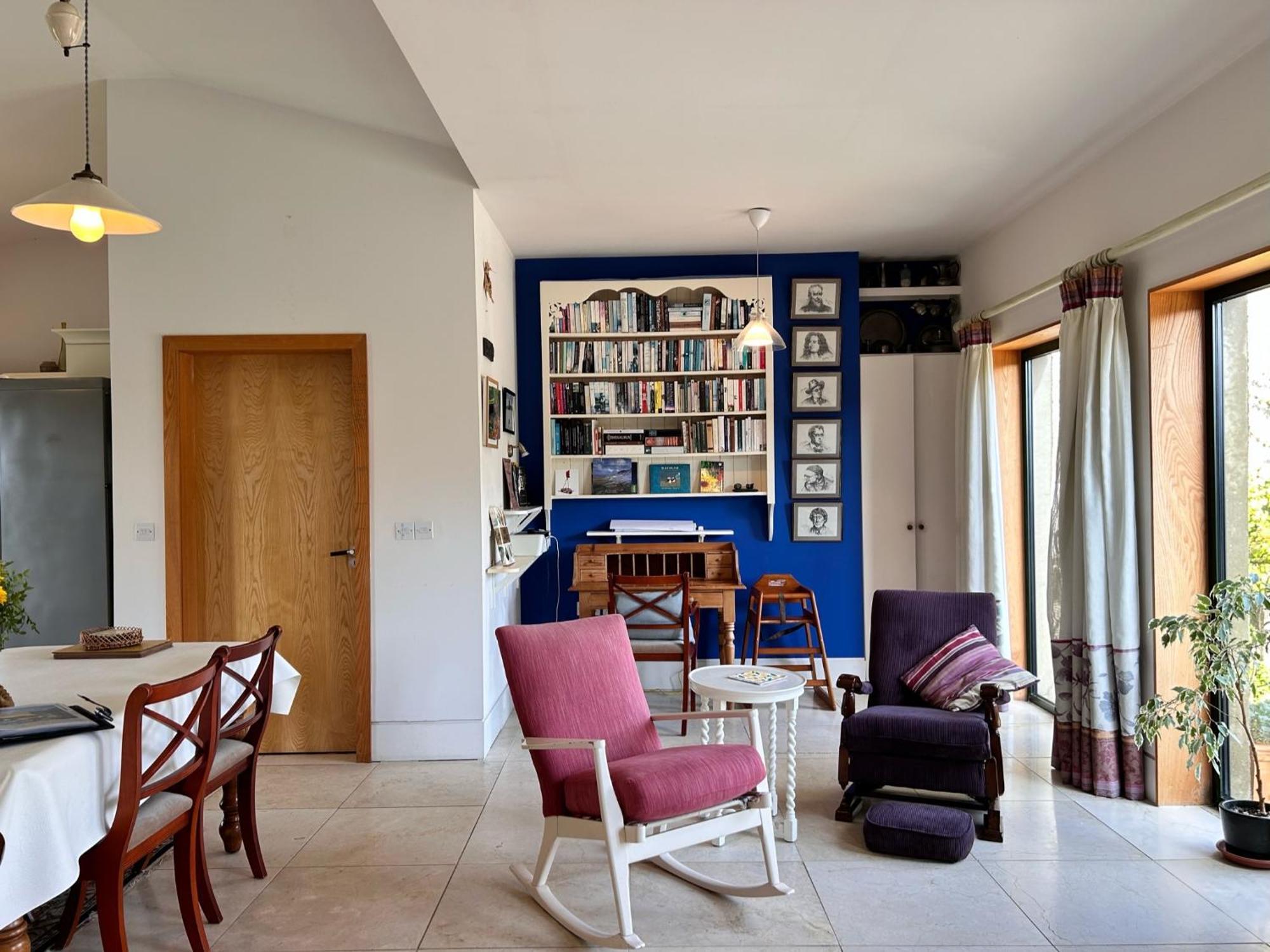 Golf & Family Chill Cottage, Hot-tub, 10 Min Holiday home